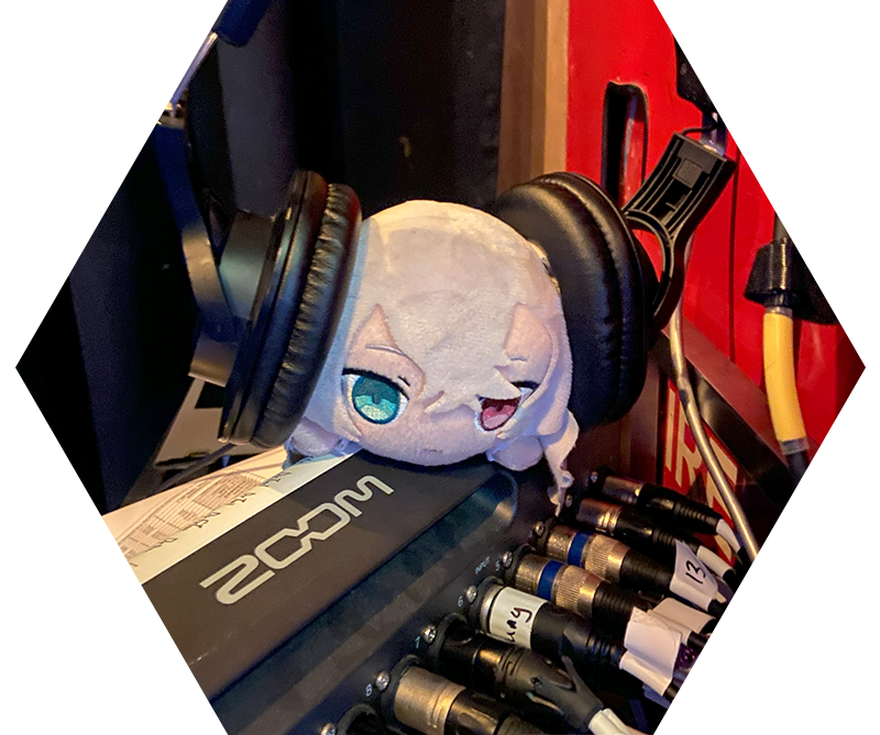 25ji Miku on Zoom mixer